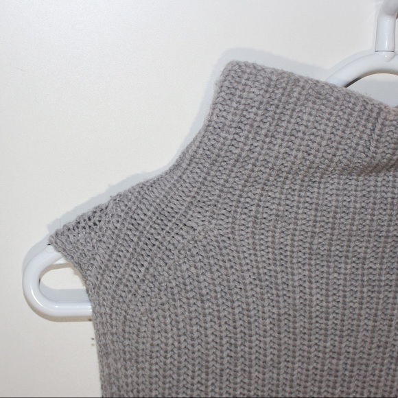 ð
ºARITZIA Wilfred Palmier Wool Top - Picture 6 of 6